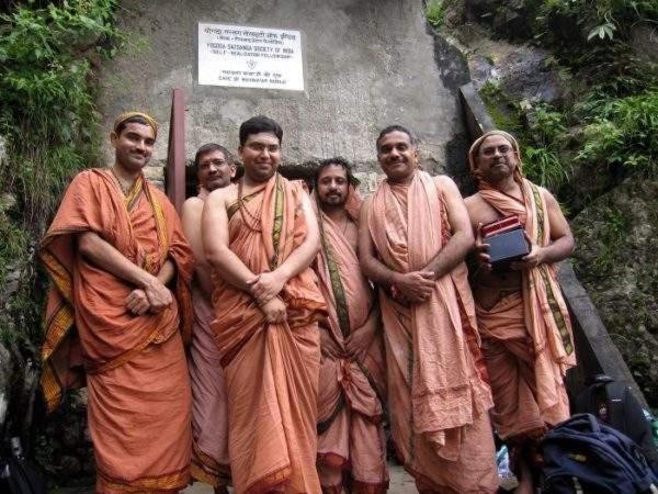 Dwarahat Village Farmstay- Babaji'S Cave Eksteriør billede