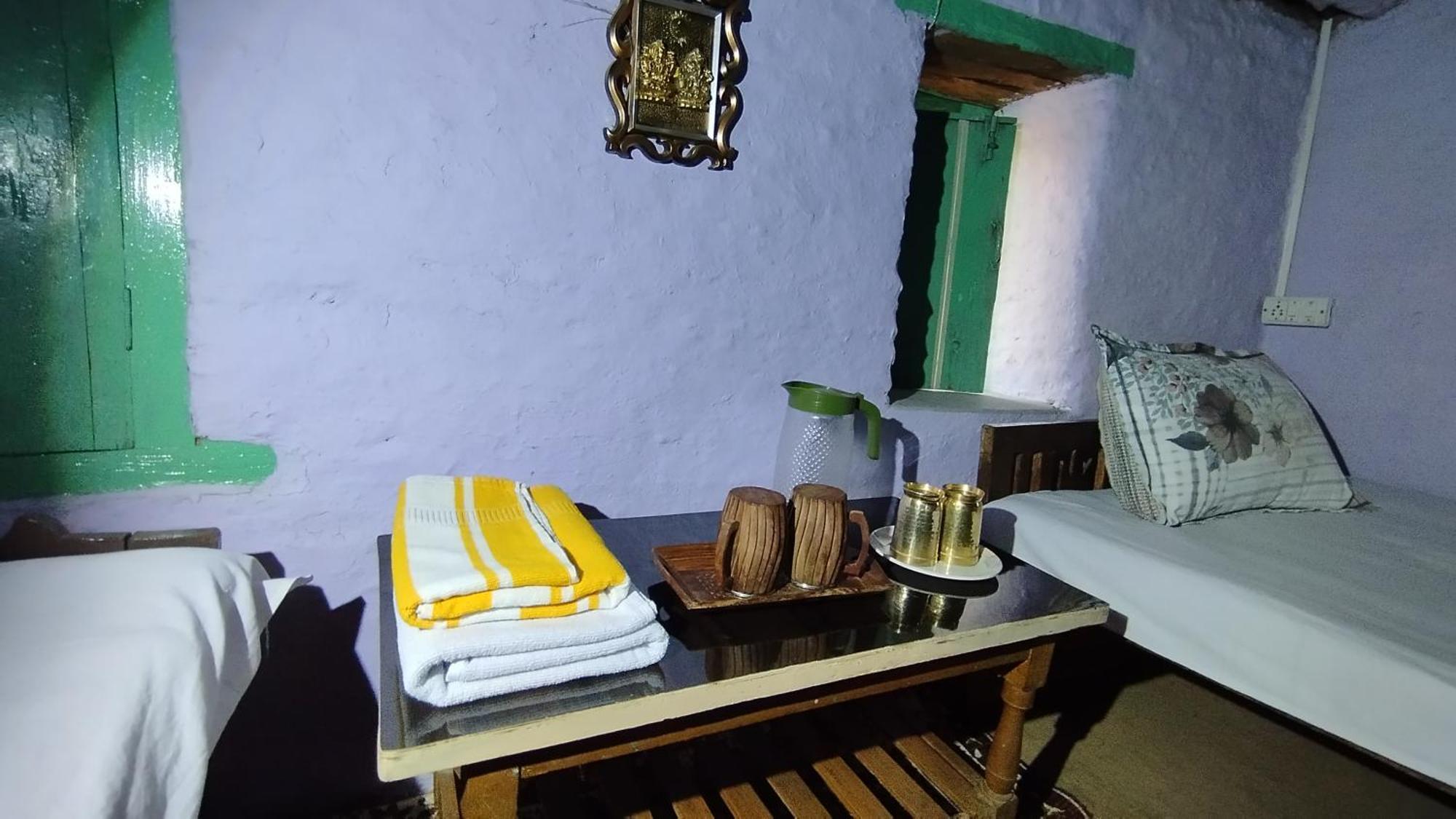 Dwarahat Village Farmstay- Babaji'S Cave Værelse billede